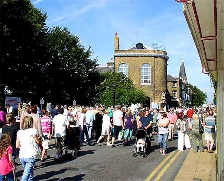 Deal Braderie 2008 (photo: Harold Wyld)