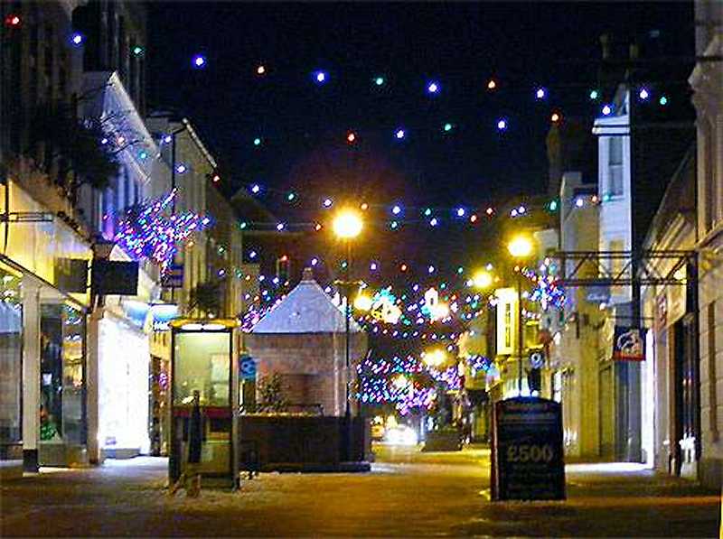 Deal High Street Christmas lights 2009 (photo: Harold Wyld)