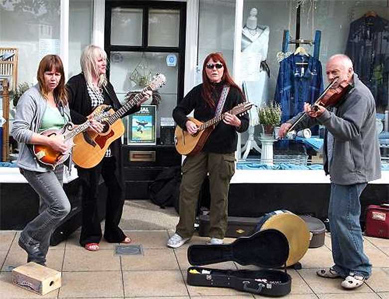 Driftwood at Deal Folk Festival 2010 (photo: Steve Wakeford)