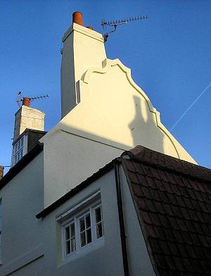 Showing the Thanet pediment (photo: Gordon Taylor)