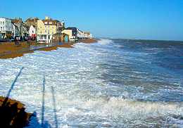 Surge tide at Deal seafront - Friday 9 November 2007 (photo: Gerry Costa)