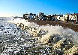 Surge tide at Deal seafront - Friday 9 November 2007 (photo: Rob Riddle)