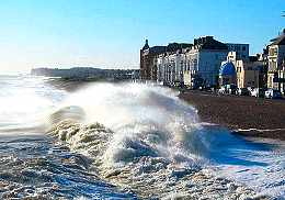 Surge tide at Deal seafront - Friday 9 November 2007 (photo: Rob Riddle)