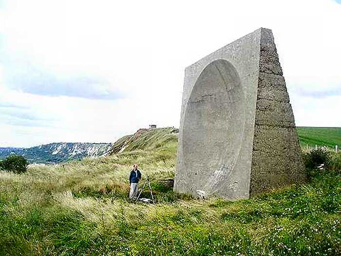 Listening device, Capel-le-Ferne (photo: Rob Riddle)