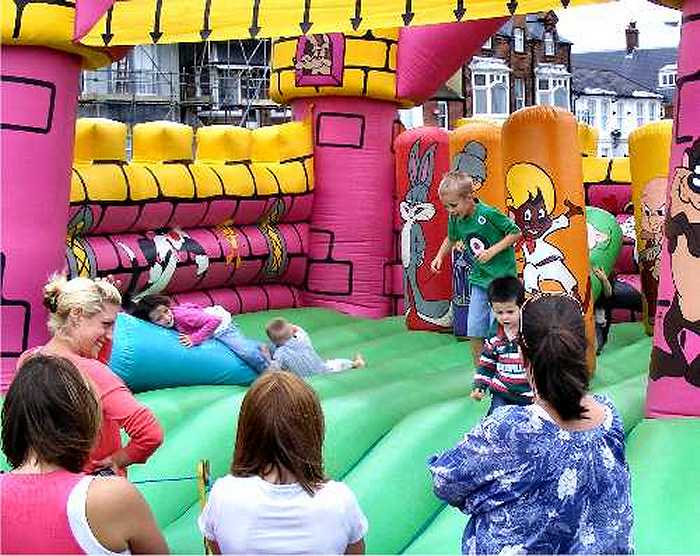 Walmer Picnic 2010 (photo: Harold Wyld)