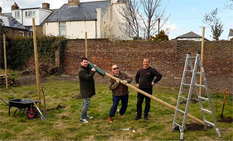 Preparing for hops at Deal Castle's Captain's Garden (photo: Stephen Wakeford)