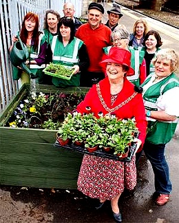 Mayor of Deal opens Deal Station garden (photo: Steve Wakeford)