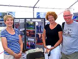 Deal With It environmental group at Walmer Picnic, August 2009 (photo: Harold Wyld)