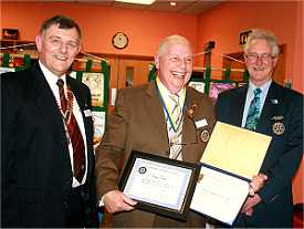 Gerry Costa receives two awards (photo Rob Riddle)