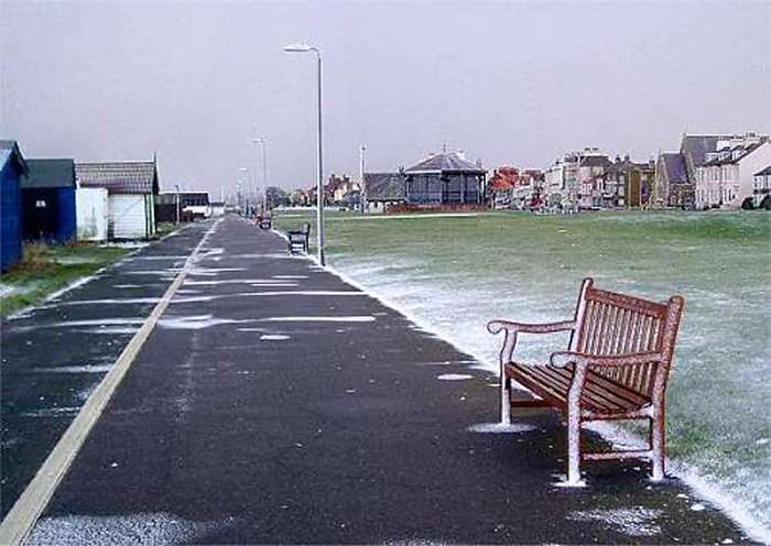 Walmer seafront, February 2005 (photo: Rob Riddle)